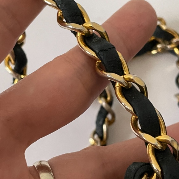 SOLD Chanel Vintage Small Classic Flap Lambskin - Picture 11 of 17